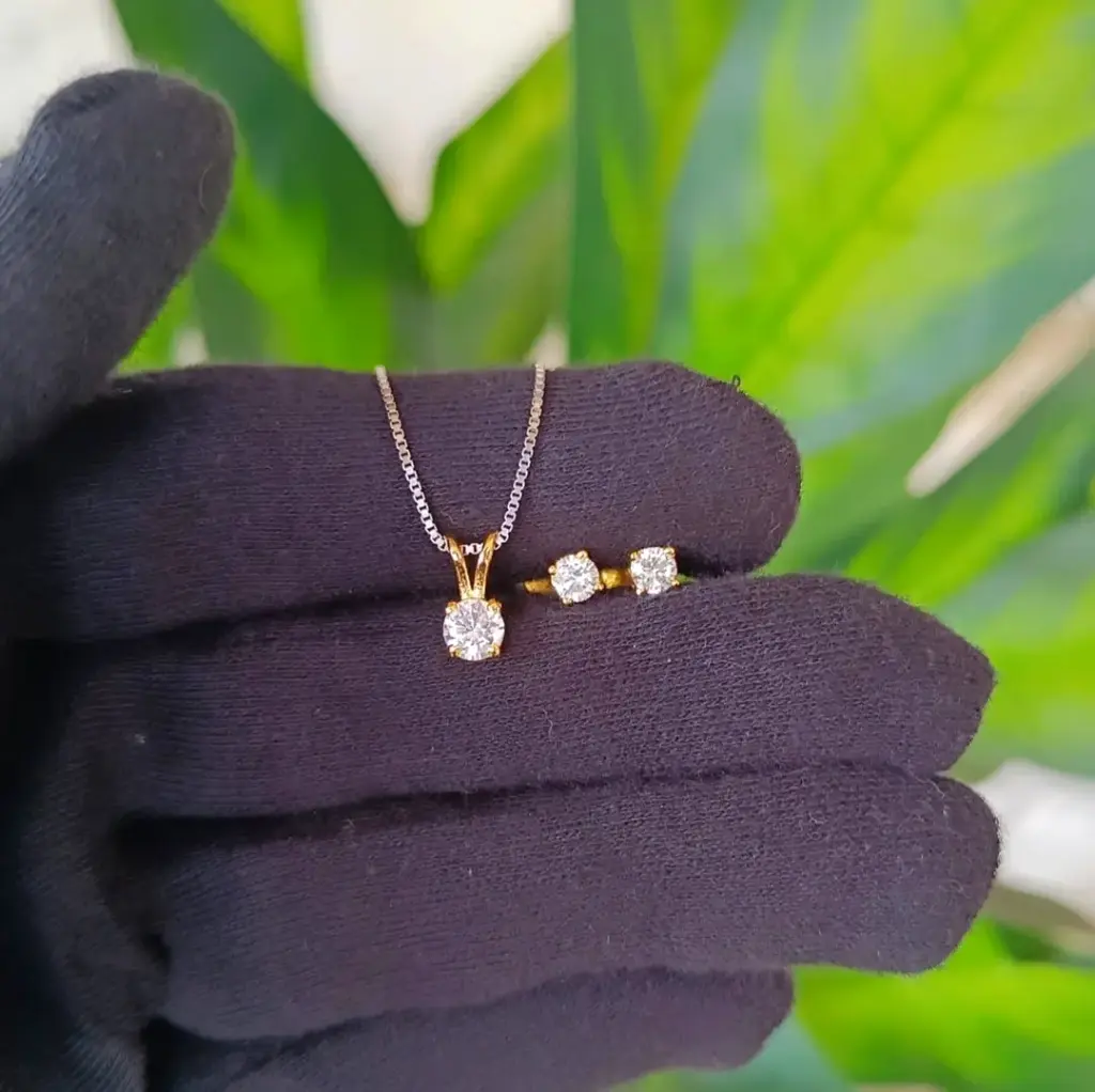 Luminous Charm Set
