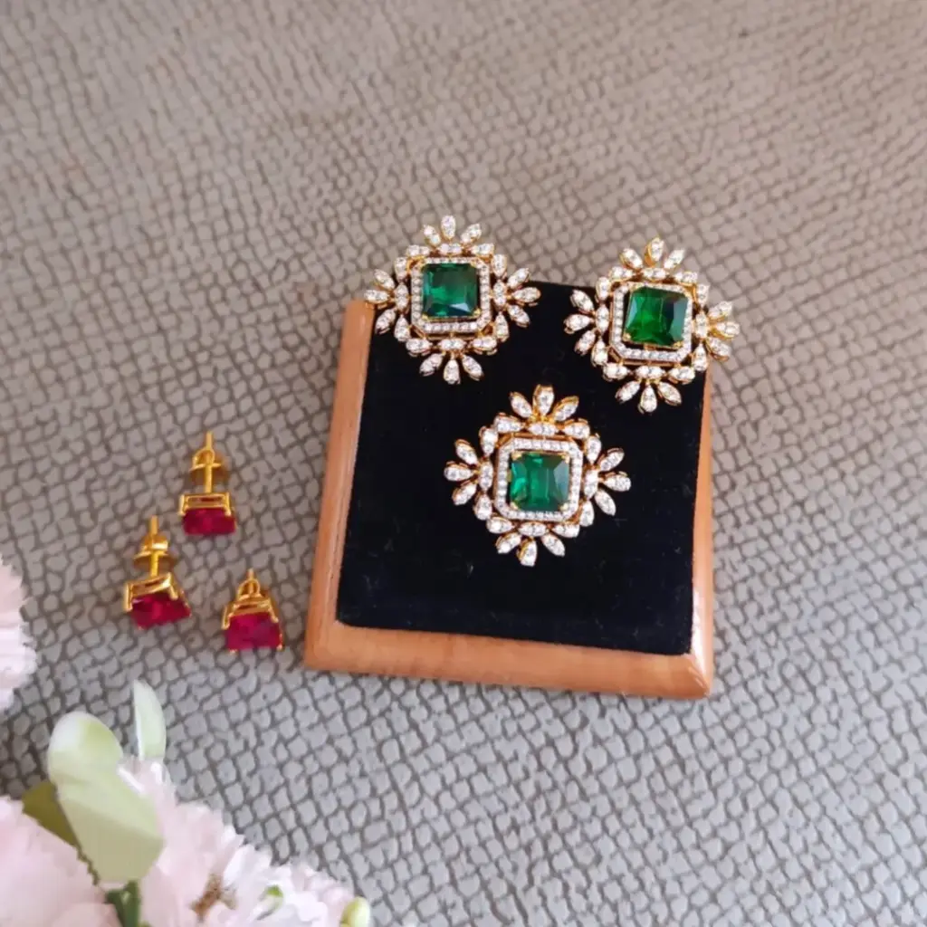 Radiant Square Set