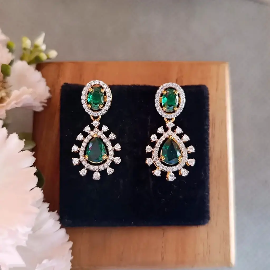 Anya Emerald Earrings
