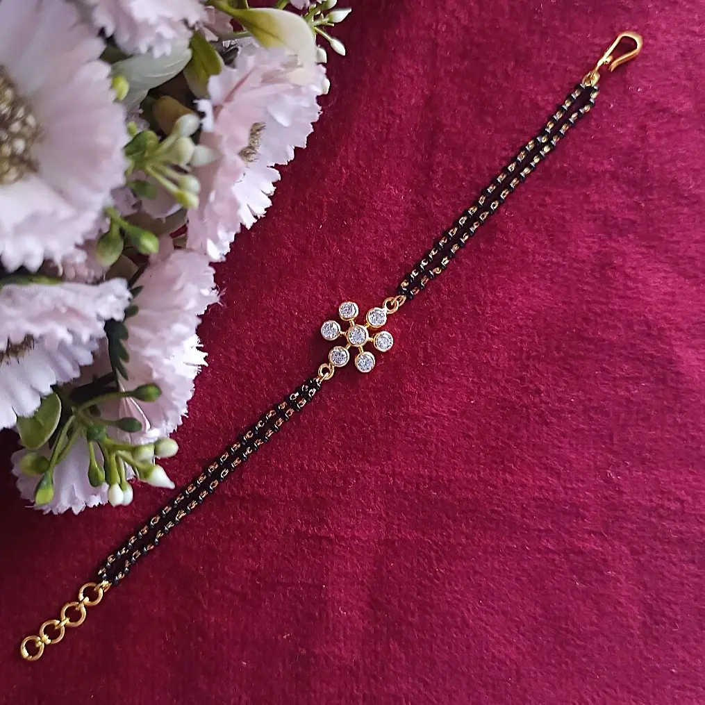 Flower Shape Hand Mangalsutra