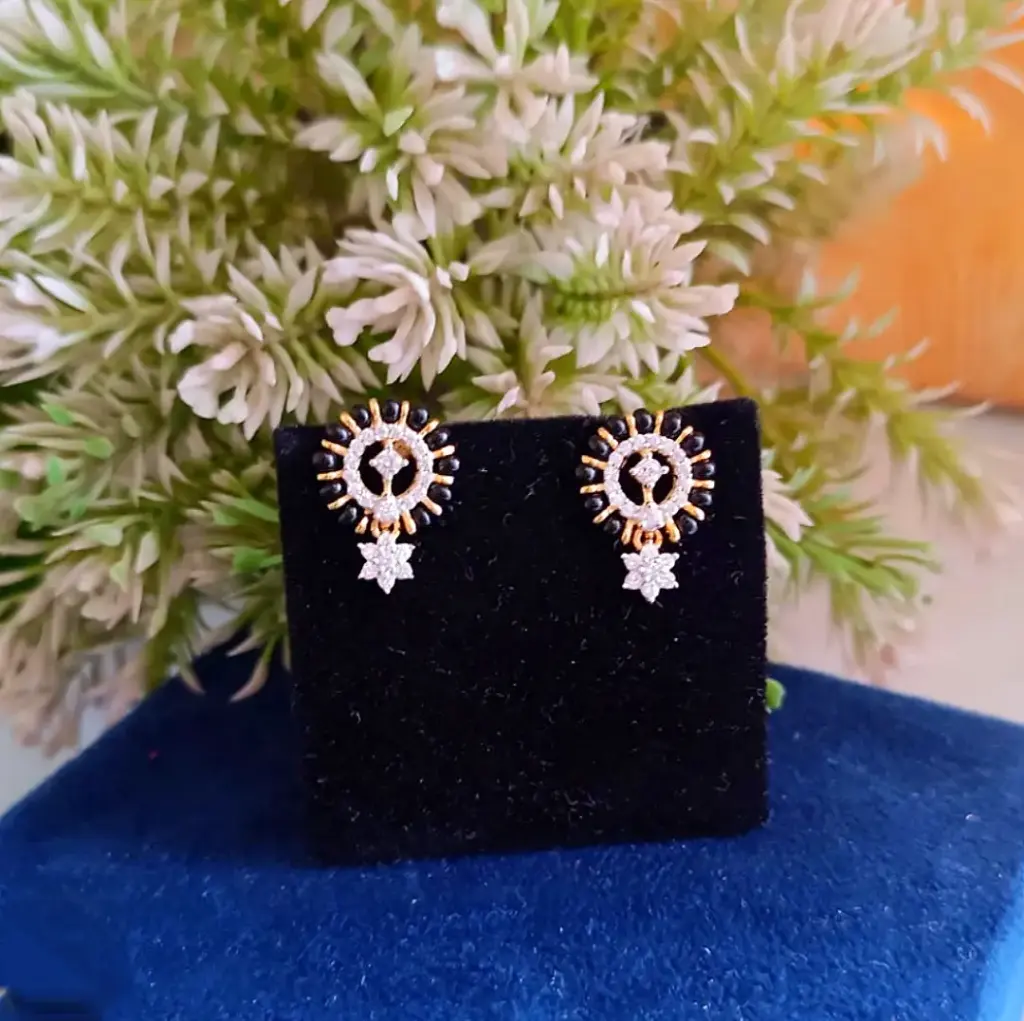 Onyx Halo Studs