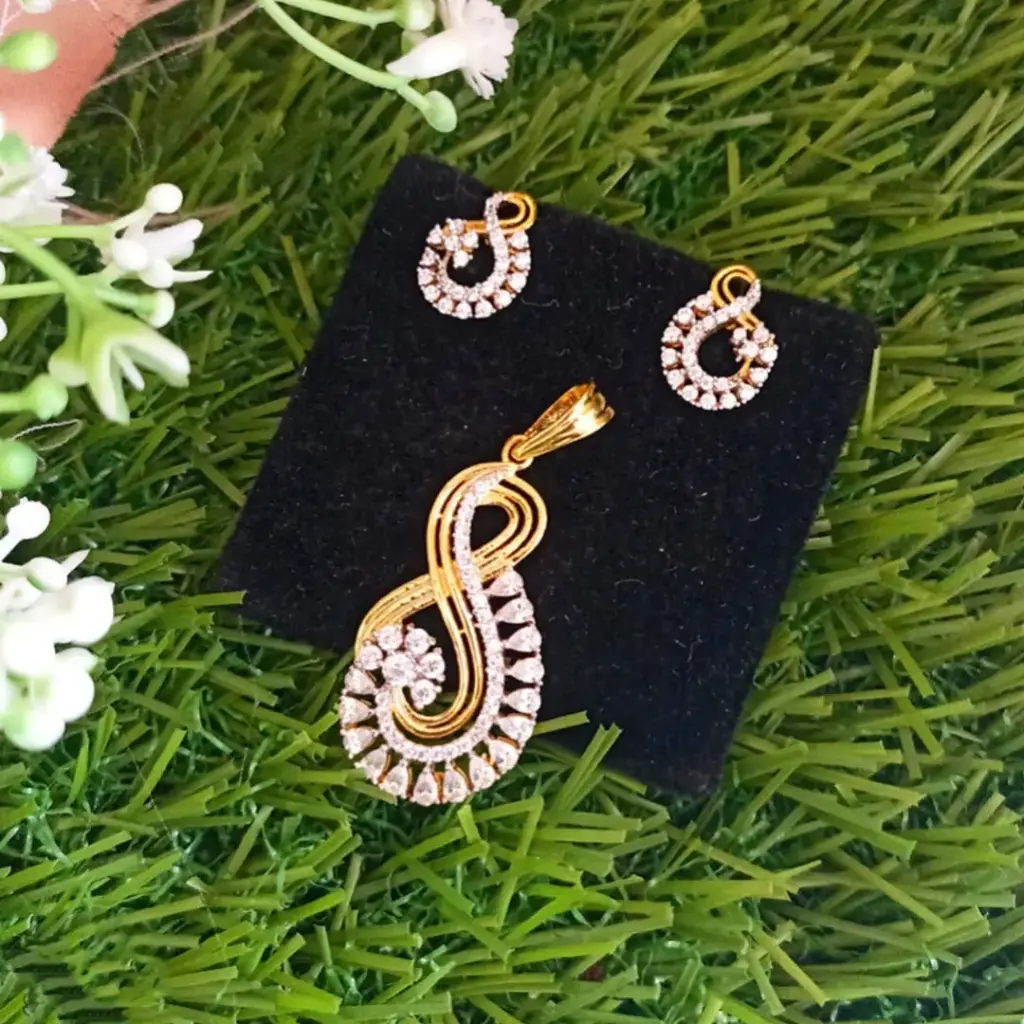 Infinite Swirl Pendant Set