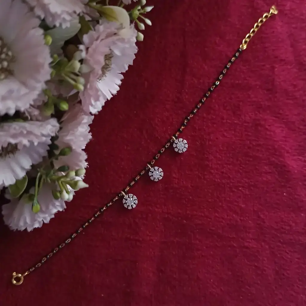 Triple Bloom Hand Mangalsutra