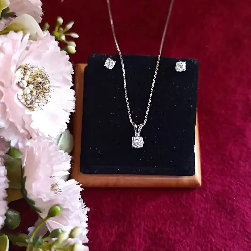 Luminous Charm Set