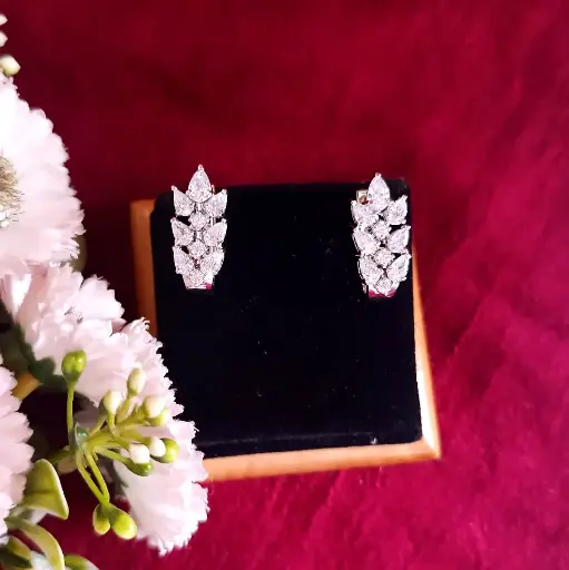 Sparkling Leaf Earrings