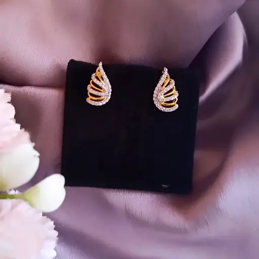 Feathered Finesse Earrings