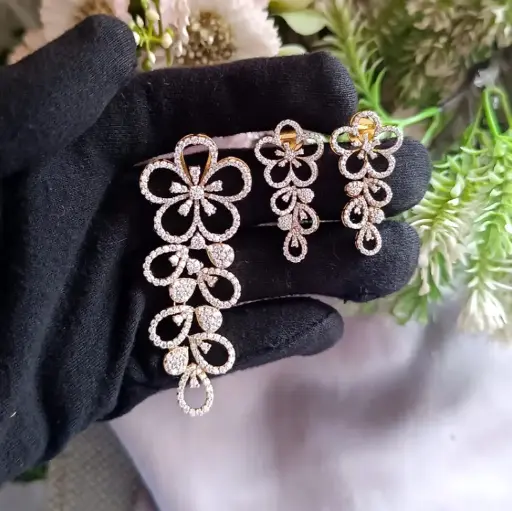 Gilded Petal Pendant Set
