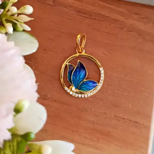 Serene Petal Pendant