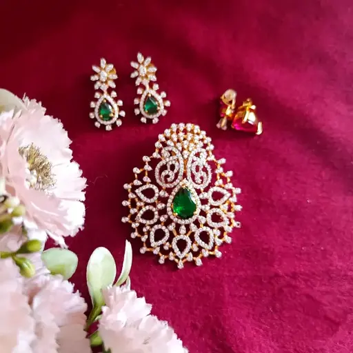 Luxe Heritage Pendant Set