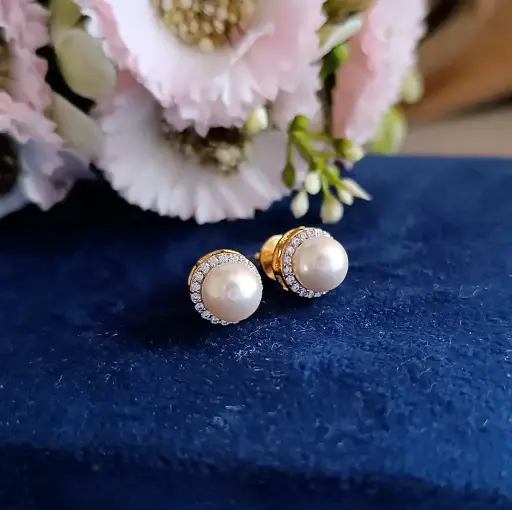 Classic Pearl Studs