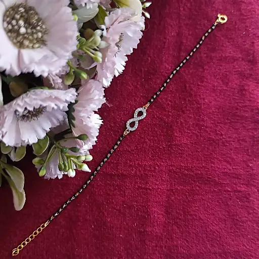 Infinity Desgin Hand Mnagalsutra
