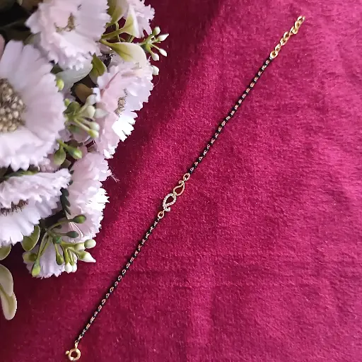 Leaf Shape Hand Mangalsutra